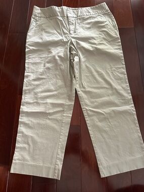 Daisy Fuentes Cotton Khaki Tan Pockets Hook Closure Capri Size 8 NWOT